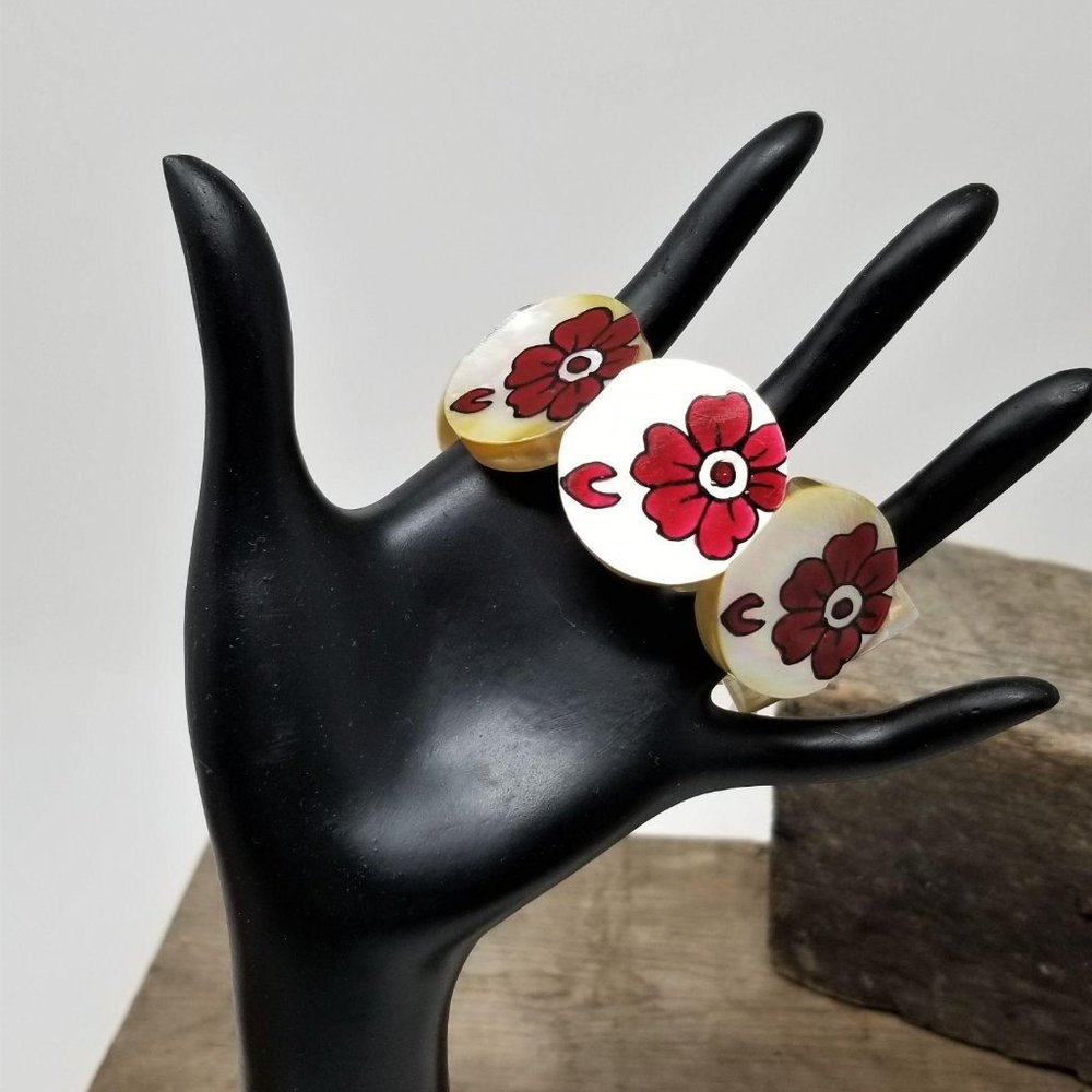 Fun Lucite Bracelet MOP Topped with Flowers